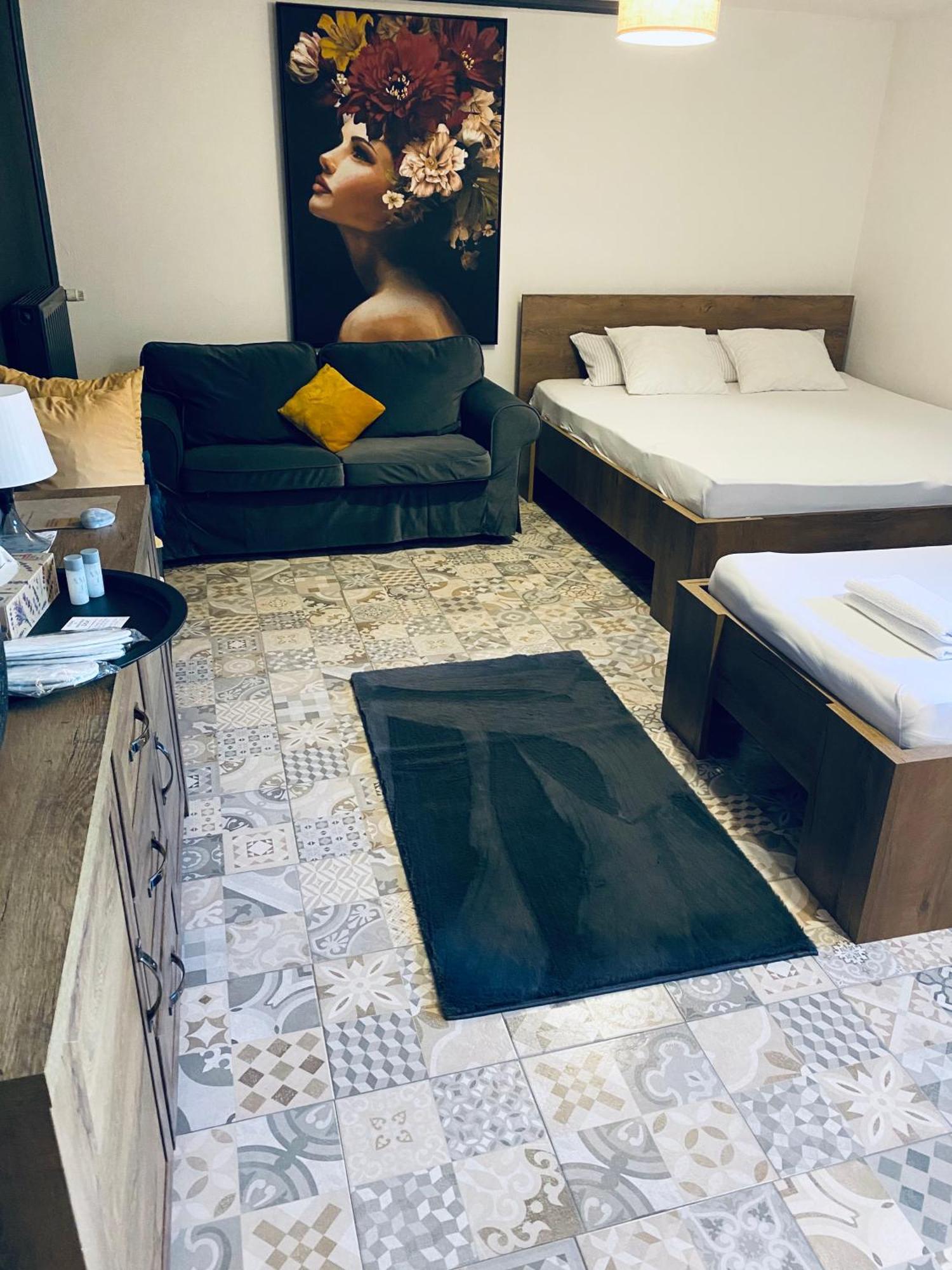 Rooms & Apartment Zala Airport Shuttle Option Cerklje na Gorenjskem Eksteriør bilde