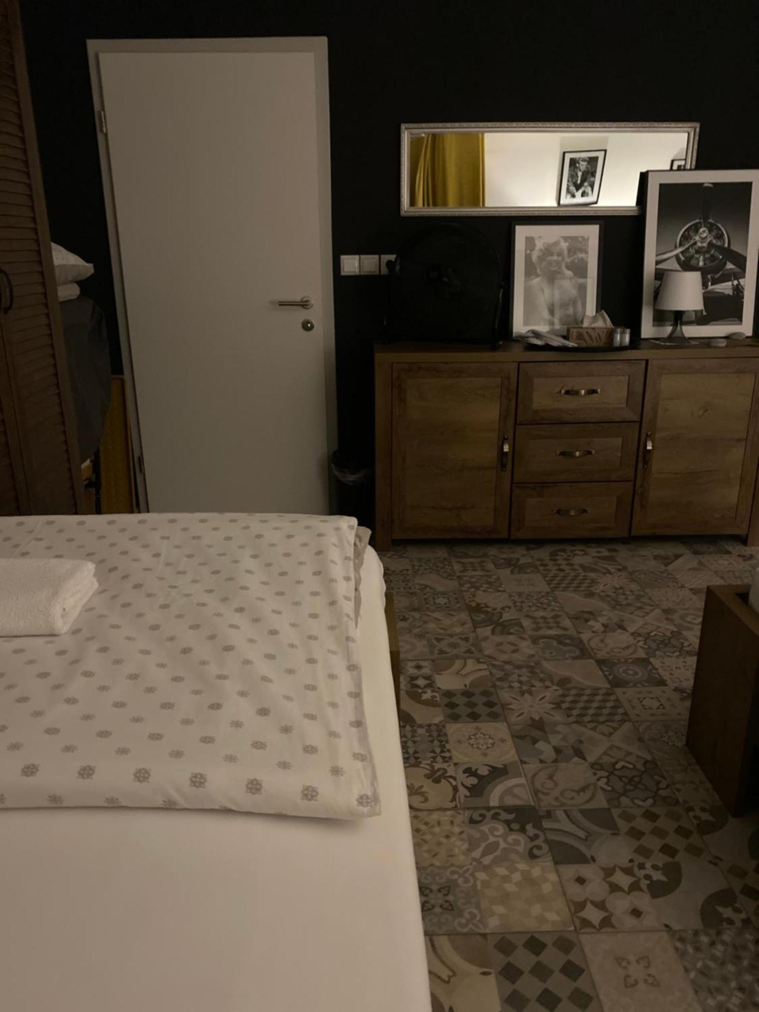Rooms & Apartment Zala Airport Shuttle Option Cerklje na Gorenjskem Eksteriør bilde