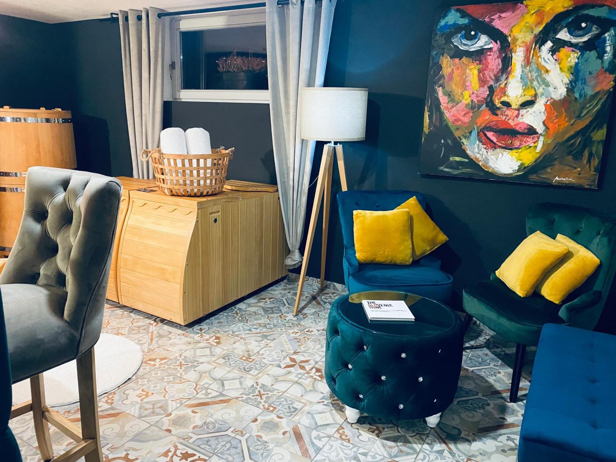Rooms & Apartment Zala Airport Shuttle Option Cerklje na Gorenjskem Eksteriør bilde