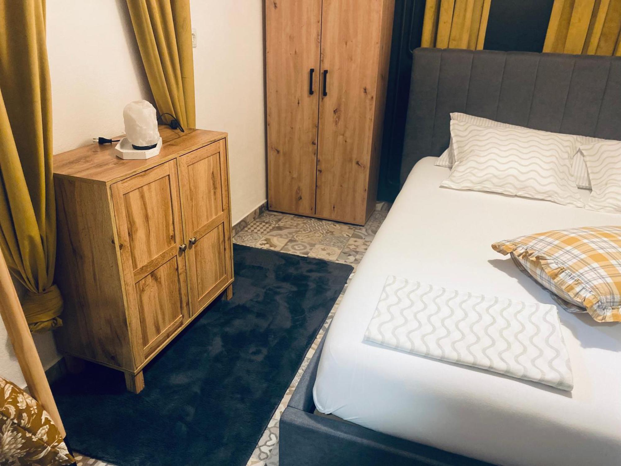 Rooms & Apartment Zala Airport Shuttle Option Cerklje na Gorenjskem Eksteriør bilde